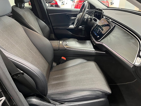 Mercedes-Benz E300 de 20 of 23