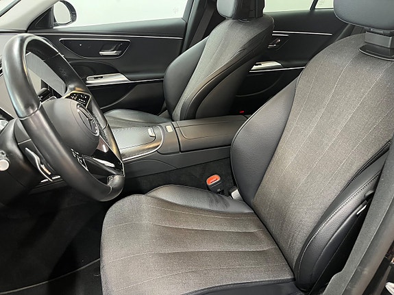 Mercedes-Benz E300 de 11 of 23