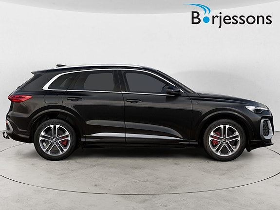 Audi Q5 2 of 5