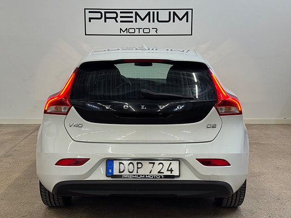 Volvo V40 6 of 15