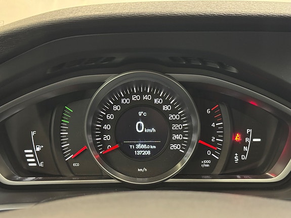 Volvo V40 15 of 15