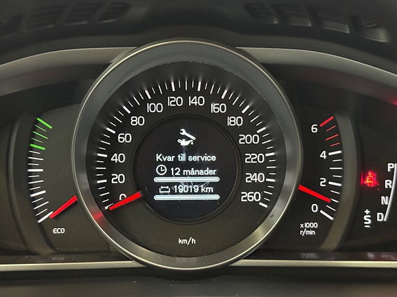 Volvo V40 13 of 15