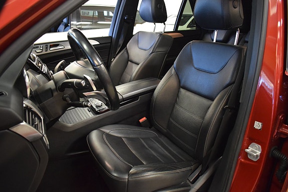 Mercedes-Benz GLE43 8 of 25