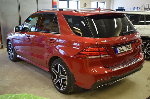 Mercedes-Benz GLE43 4 of 25