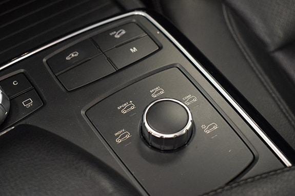 Mercedes-Benz GLE43 12 of 25