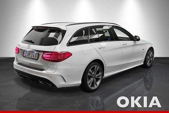 Mercedes-Benz C300 5 of 5