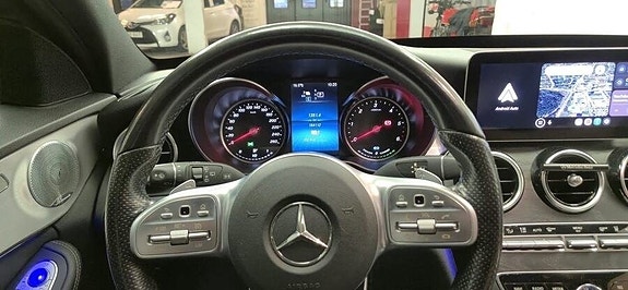 Mercedes-Benz C300 16 of 18