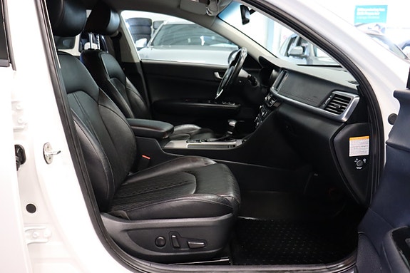 Kia Optima 13 of 27