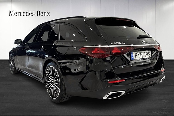 Mercedes-Benz E300 de 3 of 13