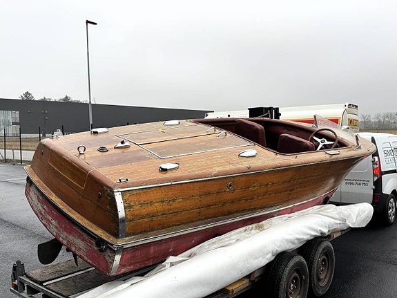 Chris Craft 17 fot - En härlig klenod!