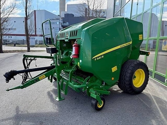 John Deere F441R