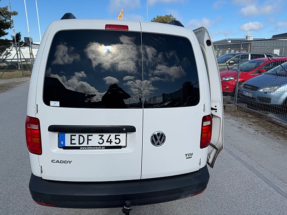Volkswagen Caddy 10 of 22