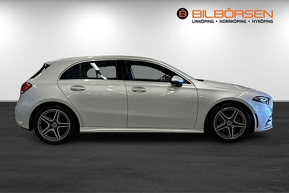 Mercedes-Benz A180 4 of 5