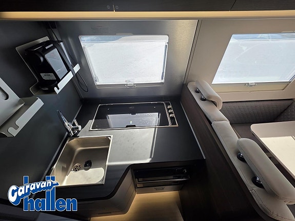 Adria Coral SUPREME 670SL 12 of 15