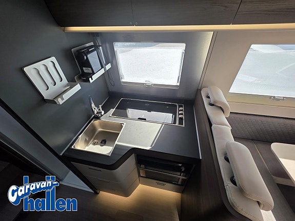 Adria Coral SUPREME 670SL 13 of 15