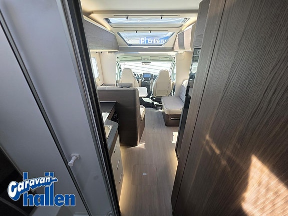 Adria Coral SUPREME 670SL 6 of 15