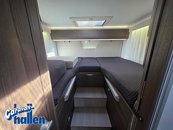 Adria Coral SUPREME 670SL 2 of 15