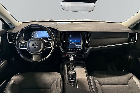 Volvo V90 Cross Country 4 of 5