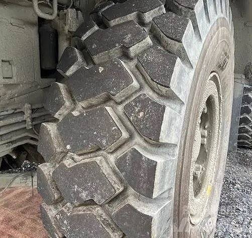 Komatsu HD 605-7E0 6 of 11