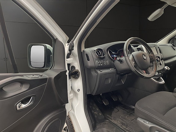 Renault Trafic 14 of 30