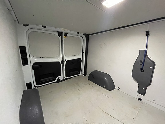 Renault Trafic 12 of 30