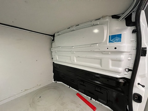 Renault Trafic 13 of 30