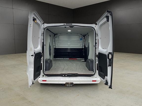 Renault Trafic 11 of 30