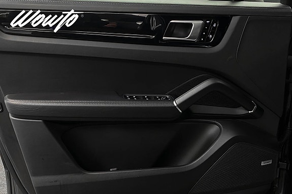 Porsche Cayenne Coupe 8 of 25