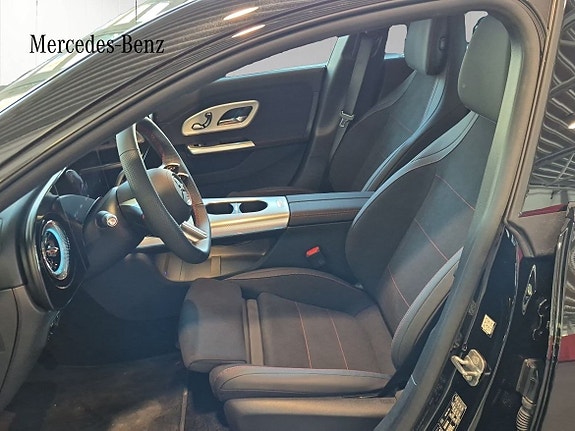 Mercedes-Benz CLA350 6 of 11
