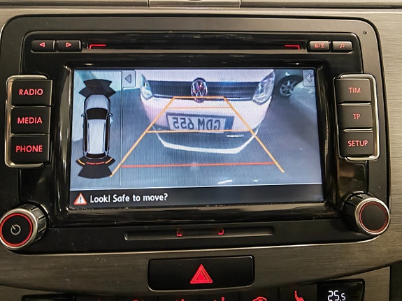 Volkswagen Passat 8 of 10