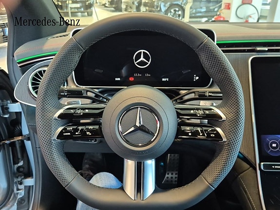 Mercedes-Benz EQE350+ 8 of 11