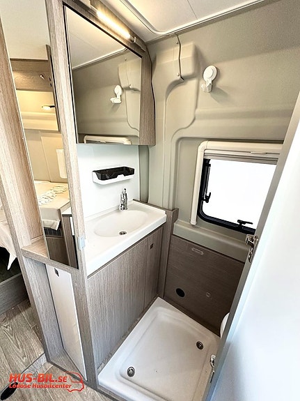 Pössl P2 Relax / Långbädd / 5,99m / Solpanel 11 of 23
