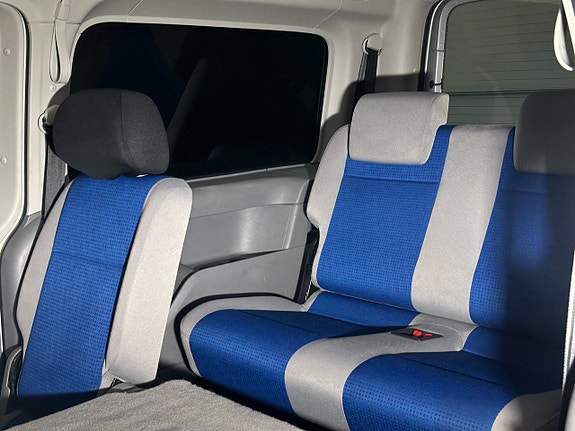 Volkswagen Caddy Maxi 15 of 30
