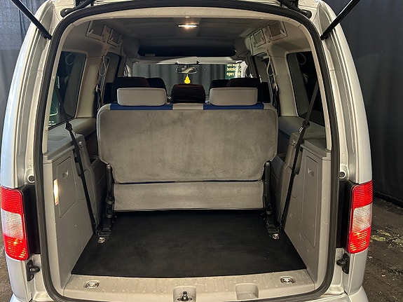 Volkswagen Caddy Maxi 18 of 30