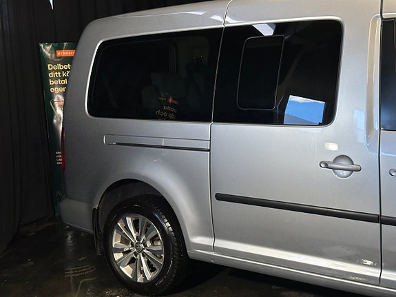 Volkswagen Caddy Maxi 11 of 30