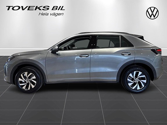 Volkswagen T-Roc 3 of 5