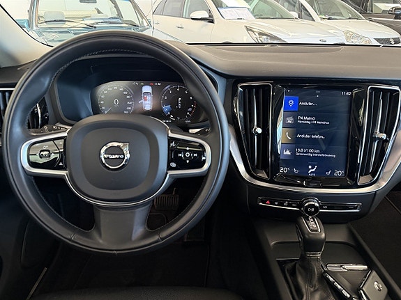 Volvo V60 13 of 24