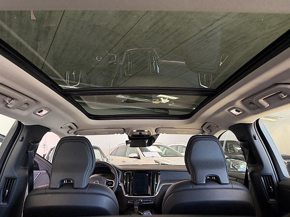 Volvo V60 19 of 24