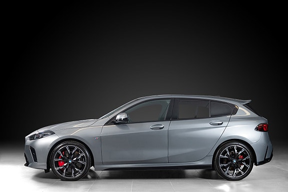 BMW 120 3 of 20