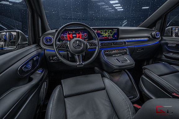 Mercedes-Benz V300 13 of 25