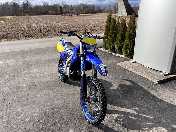 Yamaha WR250F 3 of 6