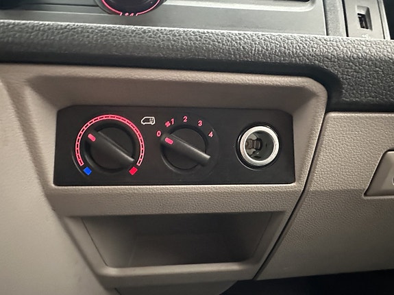 Volkswagen Transporter 21 of 27