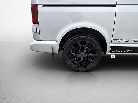 Volkswagen Transporter 26 of 27