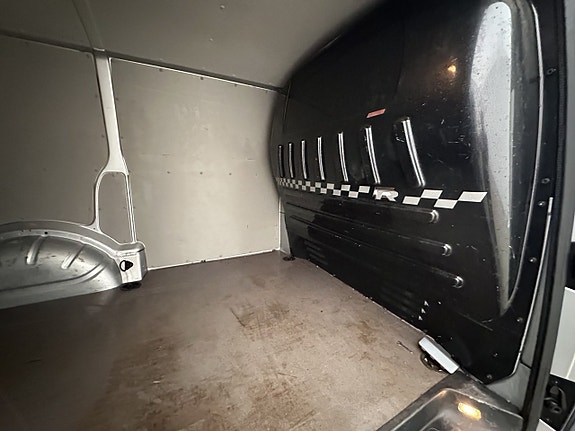Volkswagen Transporter 12 of 27