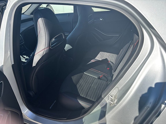 Mercedes-Benz GLA200 d 9 of 11