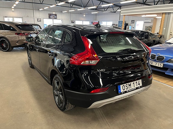 Volvo V40 Cross Country 4 of 5
