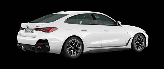 BMW i4 3 of 13