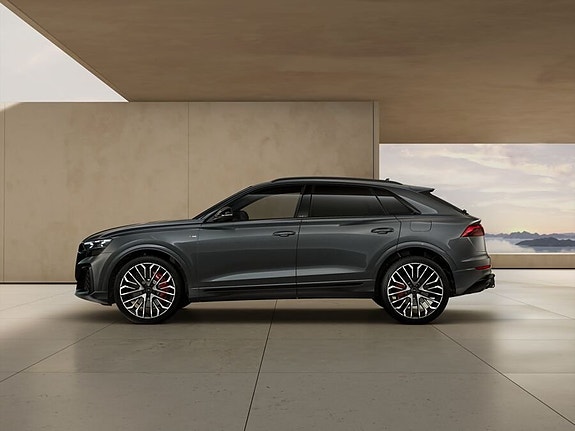 Audi Q8 2 of 6