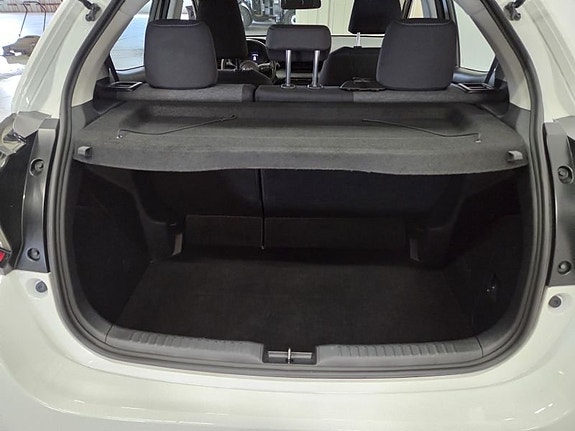 Toyota Yaris 8 of 10