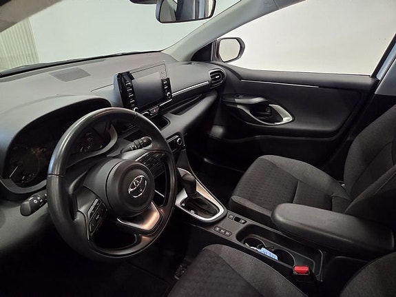 Toyota Yaris 10 of 10